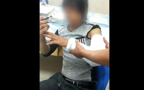 网红自拍吃瓜视频在线,揭秘幕后故事与热门话题 第1张 网红自拍吃瓜视频在线,揭秘幕后故事与热门话题 第1张